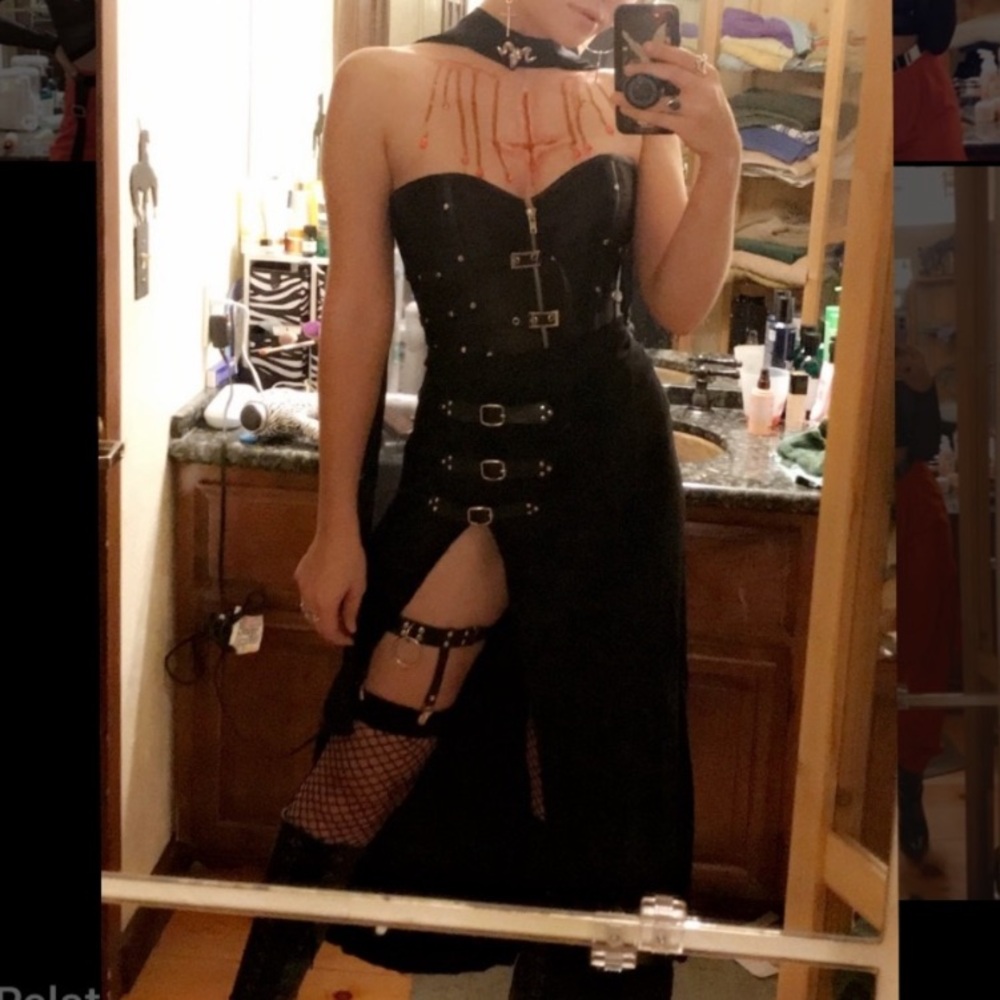 SOLD ON DEPOP🖤witchy maxi w/ buckles🖤